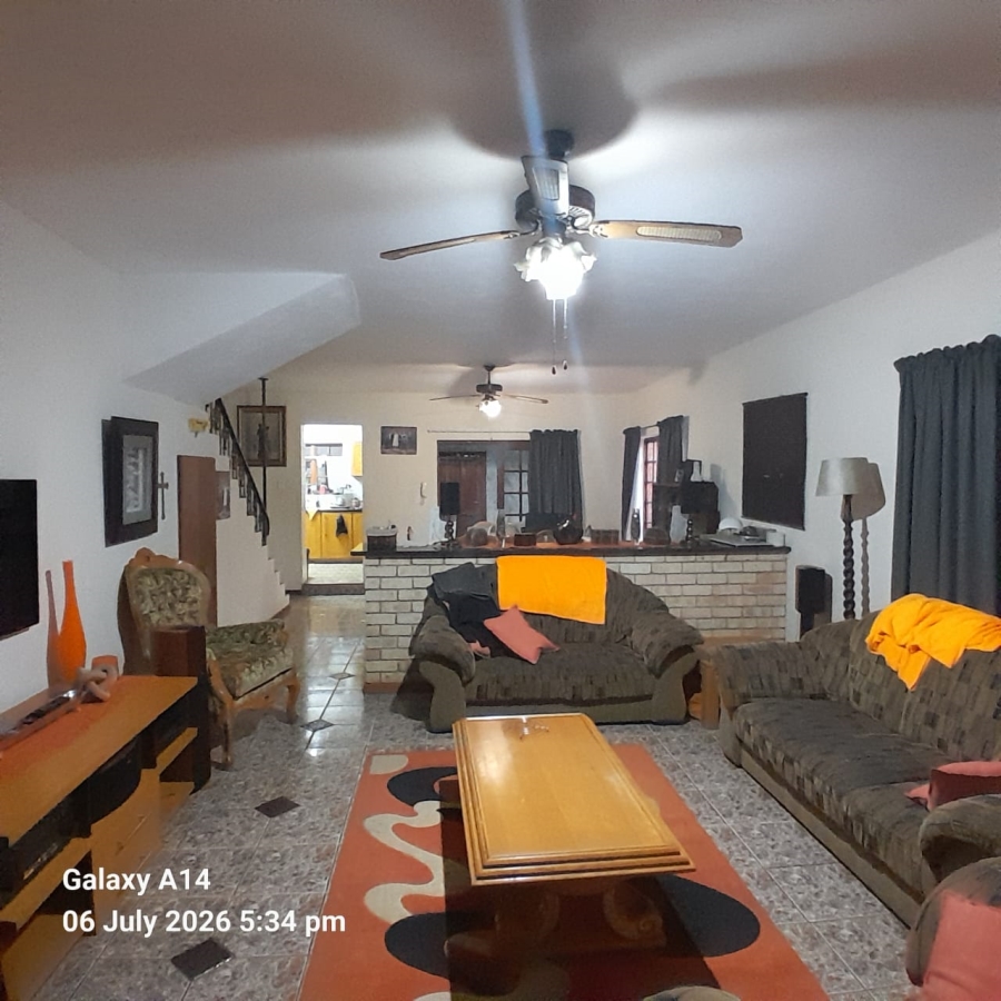 3 Bedroom Property for Sale in Safari Gardens North West